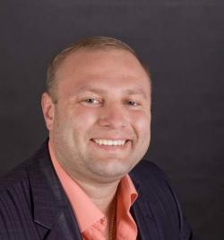 Максим Волохов